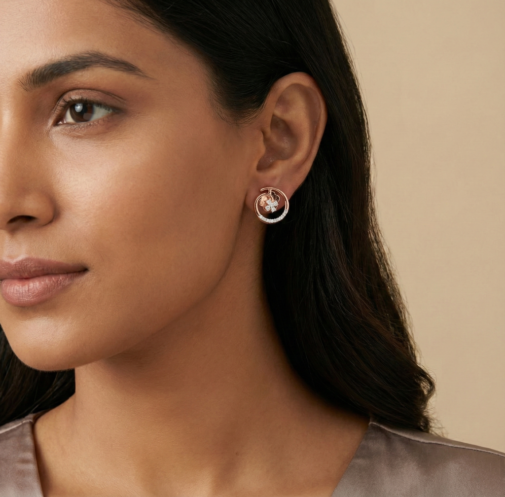 Talora Halo Diamond Pendant Set