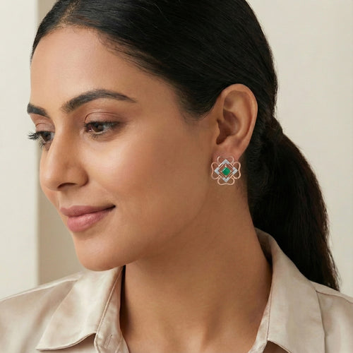 Amelie Halo Diamond Pendant Set