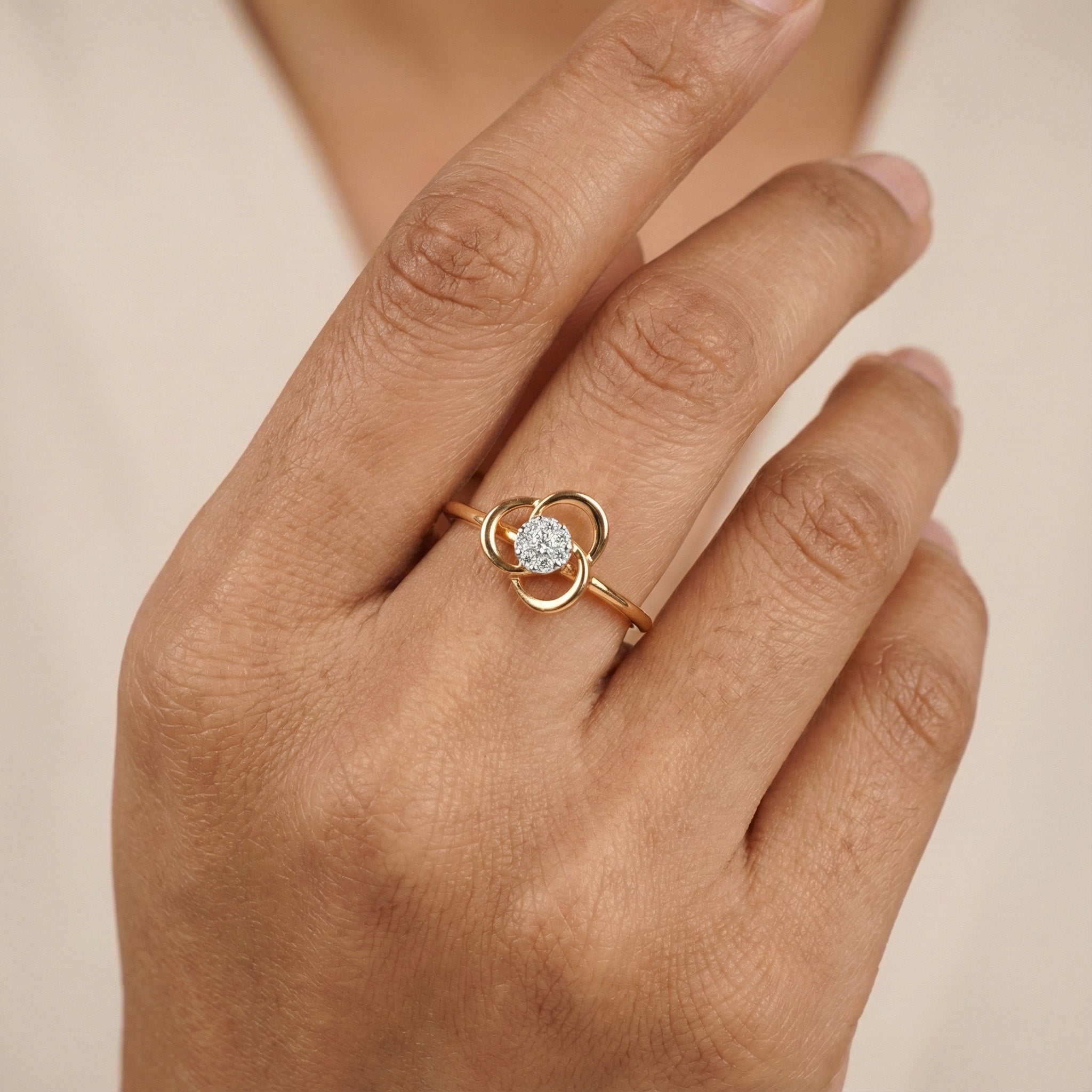 Loriva Diamond Ring