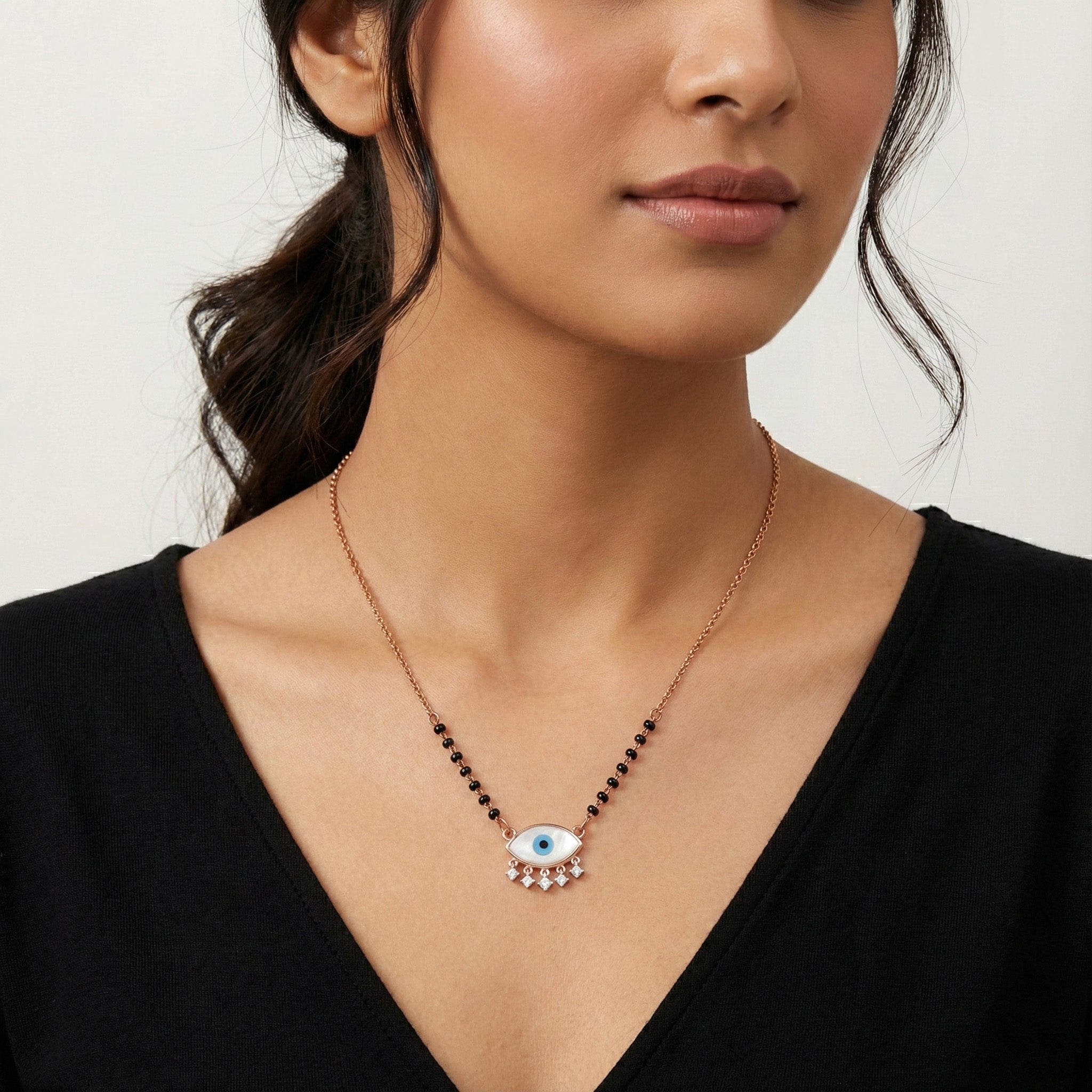 Valenne Halo Diamond Pendant