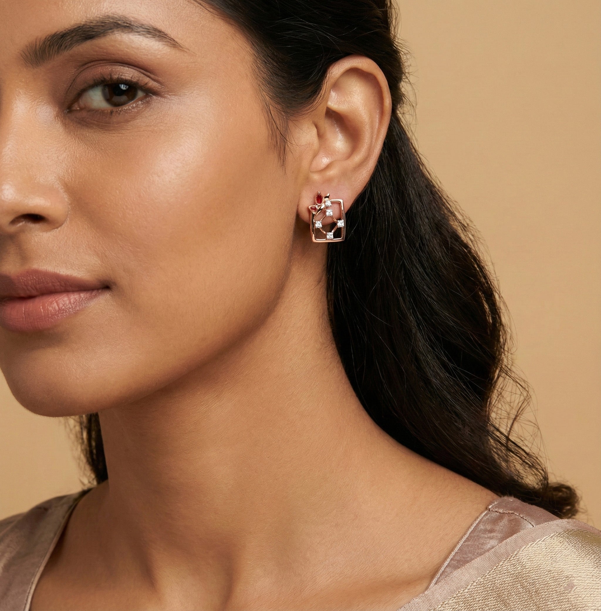 Alina Gleam Diamond Earrings