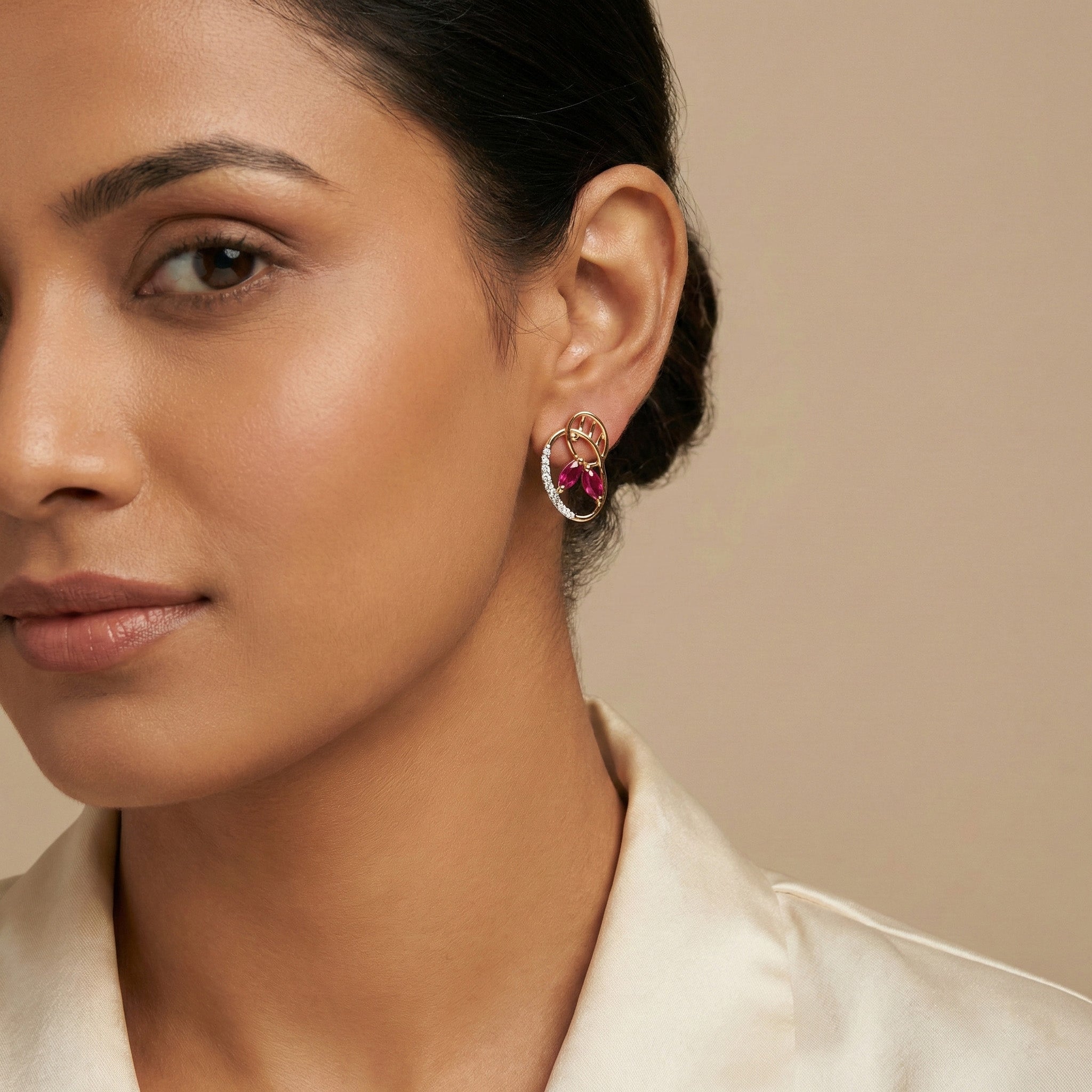 Nerina Gleam Diamond Earrings